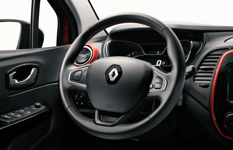 Панель приборов Renault Kaptur Play 2018 года  (фото 16 из 20)